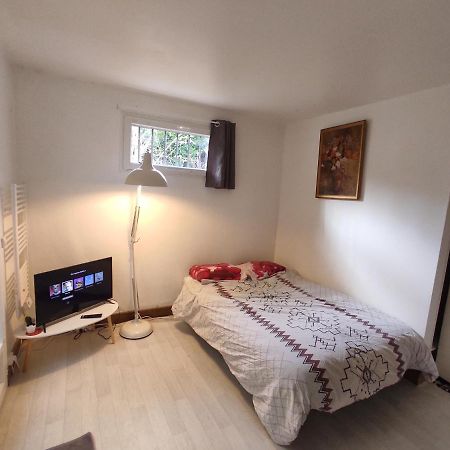 Studio Marjorie Indep. Dans Maison Particuliere เมรินแญค ภายนอก รูปภาพ
